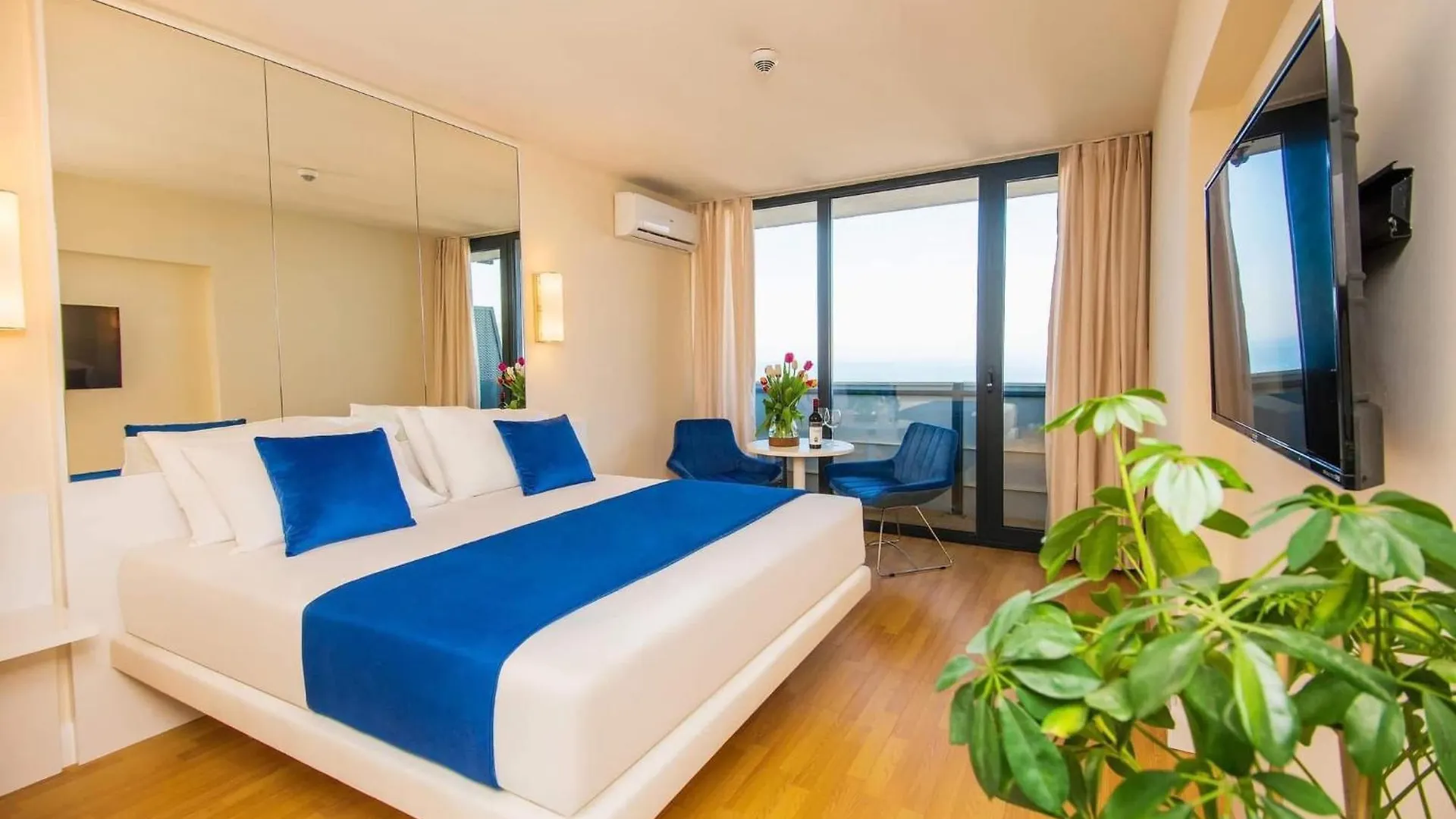 באטומי Orbi Panorama Aparthotel 5*,  גאורגיה
